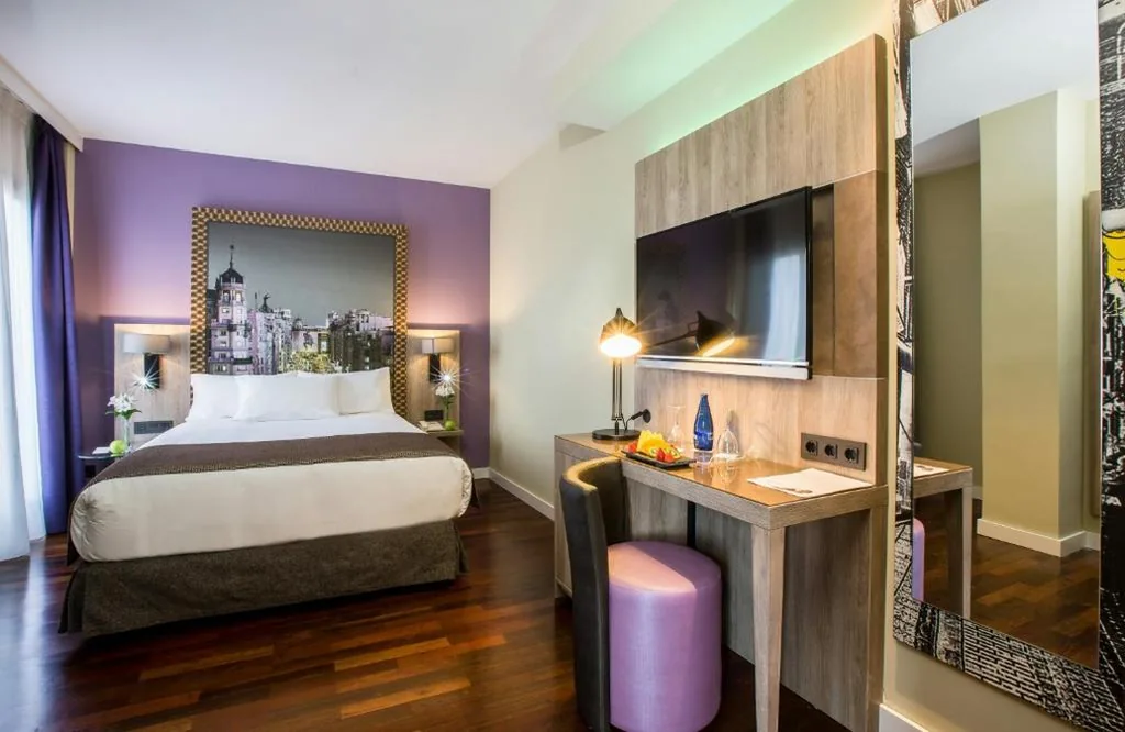Camera Matrimoniale Deluxe — Leonardo Hotel Madrid City Center
