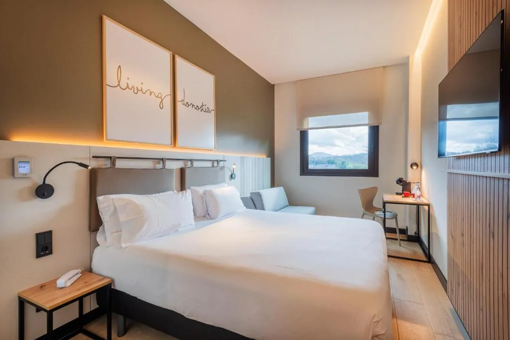 Habitación Familiar — Leonardo Hotel San Sebastián