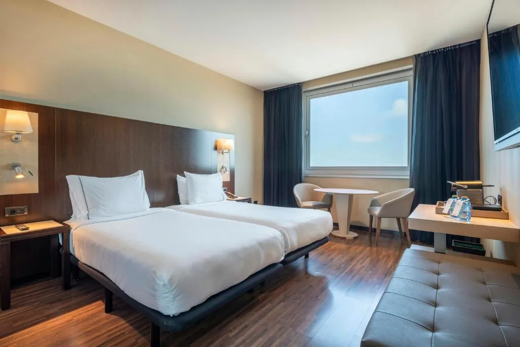 Chambre Double Deluxe avec vue sur la mer - 1 ou 2 lits — Leonardo Royal Hotel Barcelona Forum