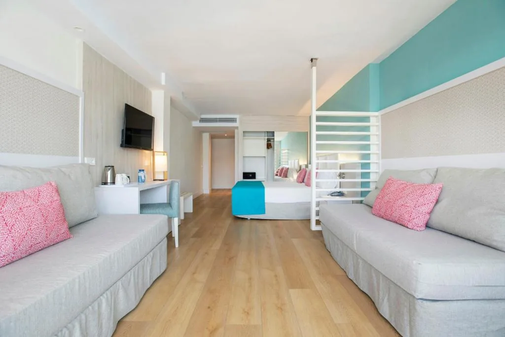Habitación Doble Deluxe con vistas al mar — Leonardo Royal Hotel Mallorca