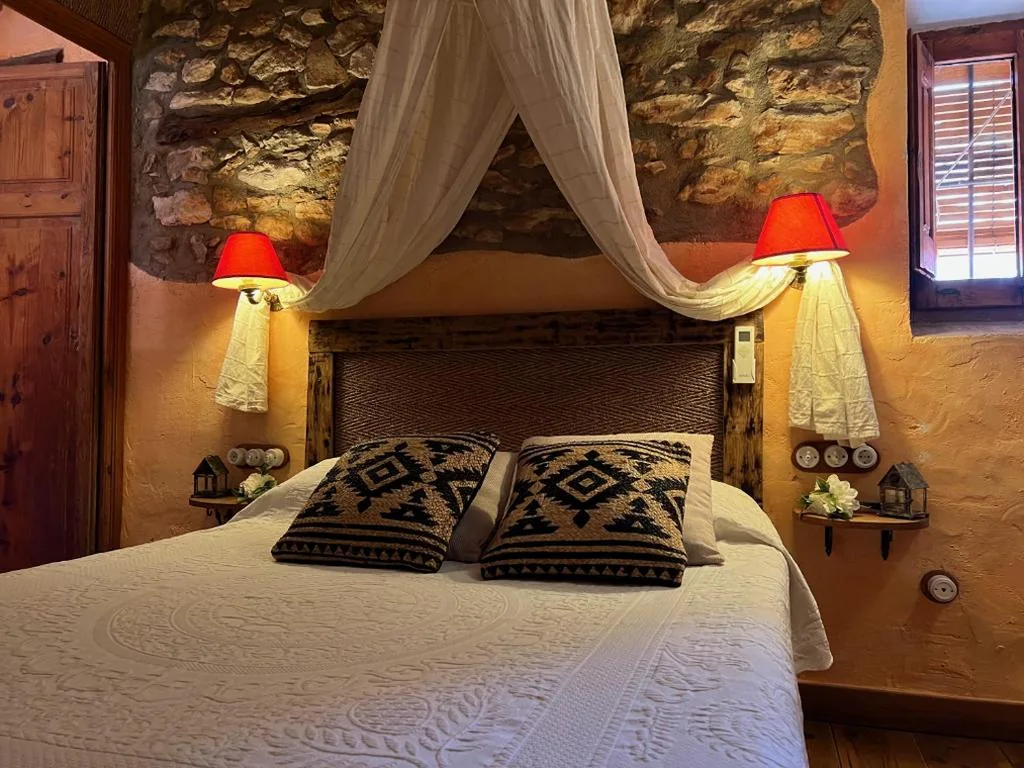 Camera Deluxe — Les Vinyes Alojamiento Rural Boutique & SPA