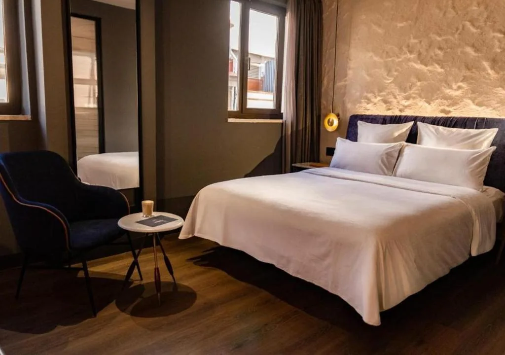 Camera doppia con terrazza — Letoh Letoh Sevilla