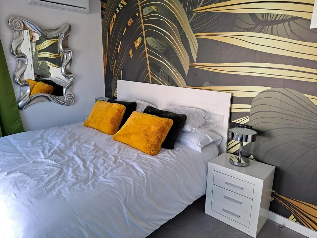 Deluxe Room with Extra-Large Double Bed — LEVANTE SUITES