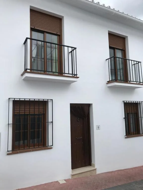Casa — Leyre's House - Terrace & Sun