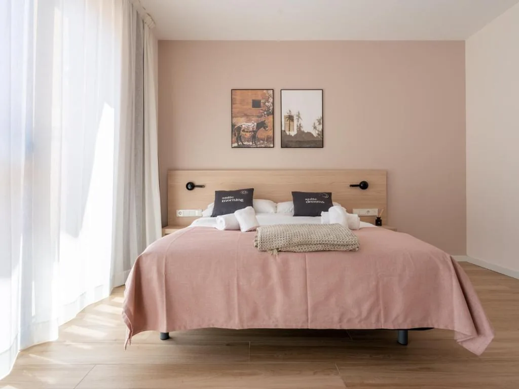 Camera tripla — Limehome Barcelona Carrer de Besalú 82