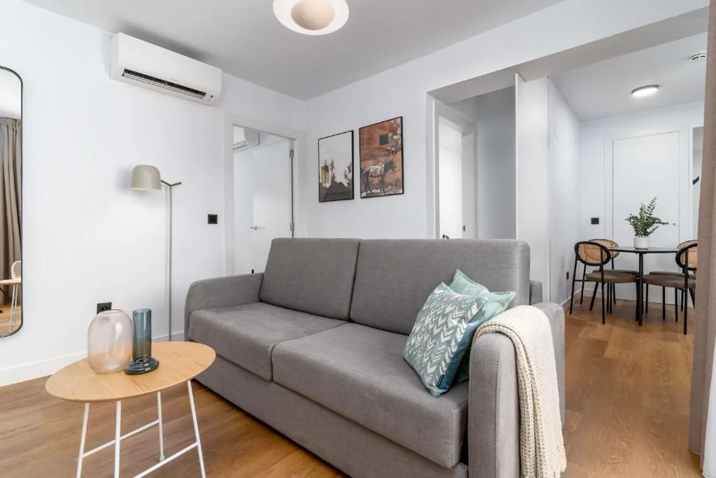 Appartement d’une chambre avec balcon — Limehome Oviedo Calle Postigo Bajo