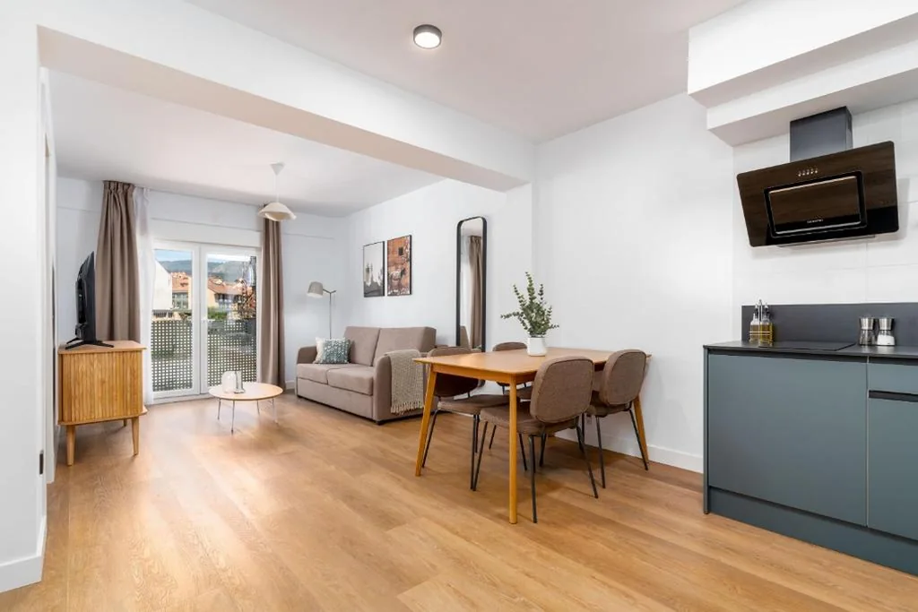 Appartement Familial d’une chambre avec balcon — Limehome Oviedo Calle Postigo Bajo