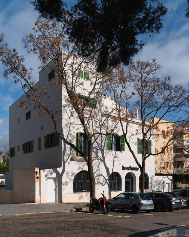 Limehome Palma Marina