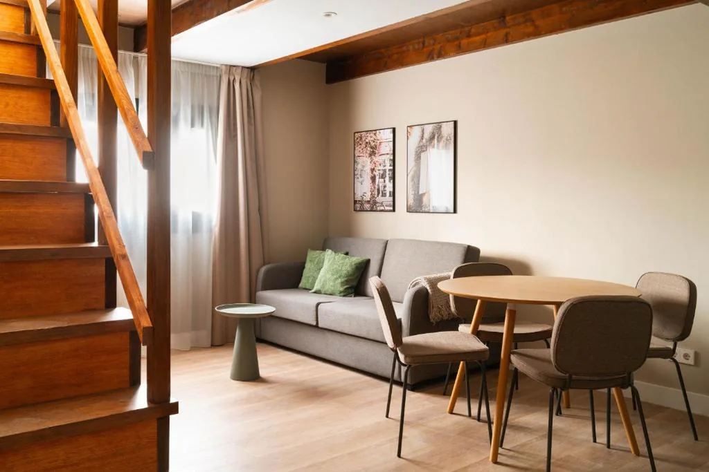 One-Bedroom Duplex Suite with sofa bed — Limehome Palma Marina