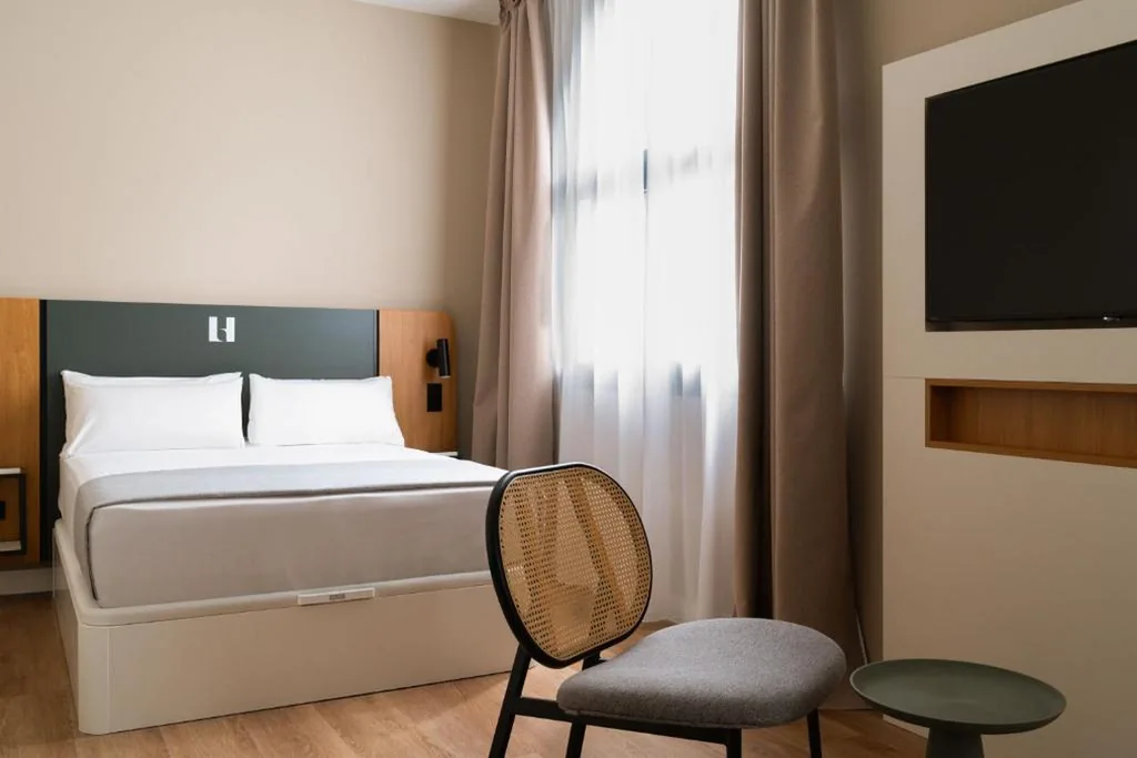 Suite — Limehome Palma Marina