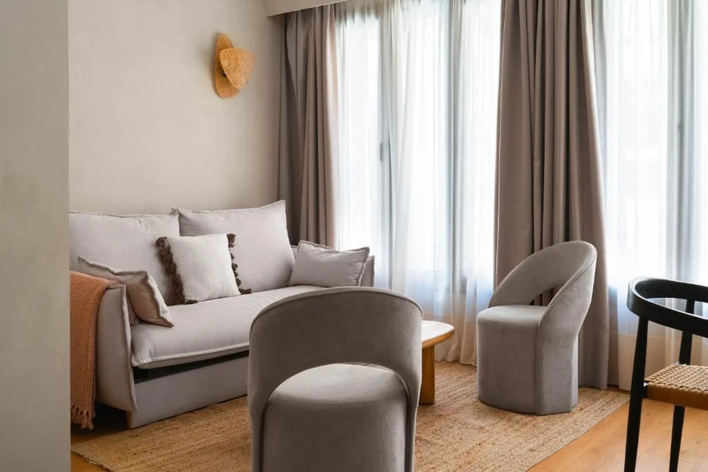 Estudio con sofá cama — Limehome Sevilla Calle Pureza