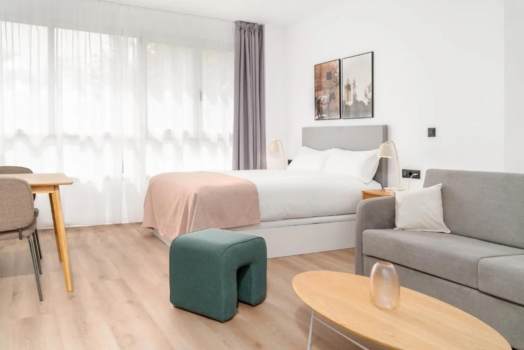 Estudio Confort con sofá cama — Limehome Valencia Carrer D'antonio Ferrandis