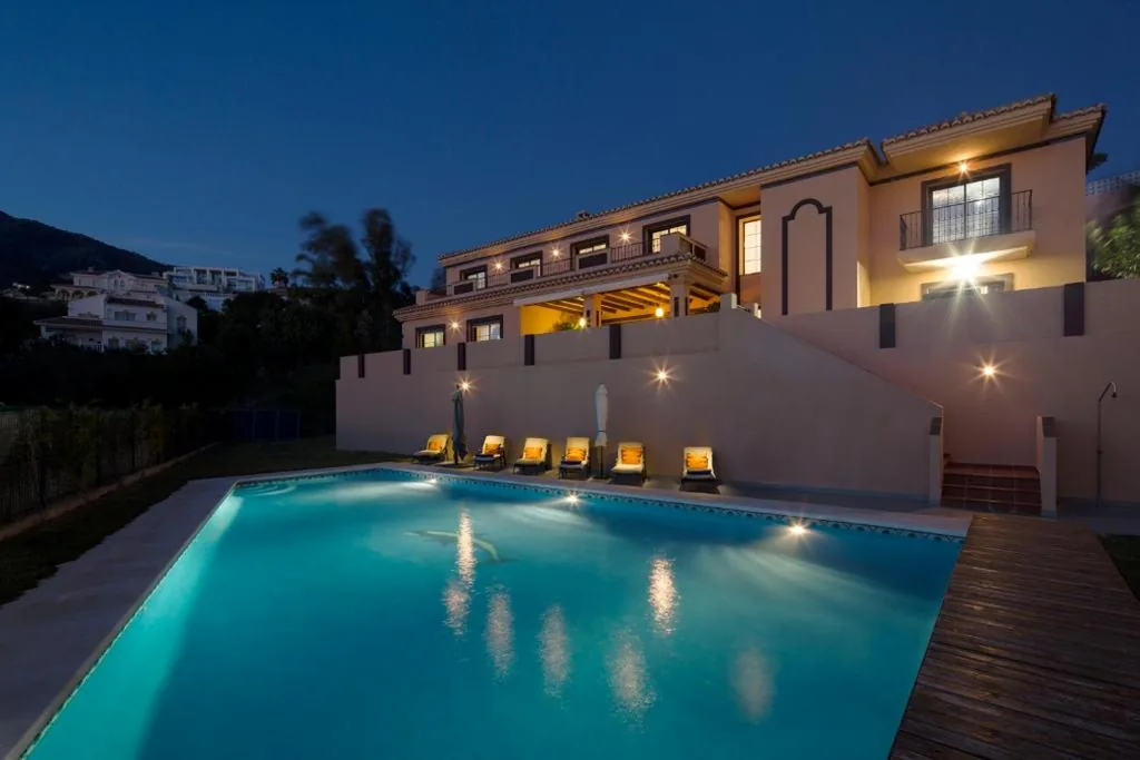 Villa — Limehouse