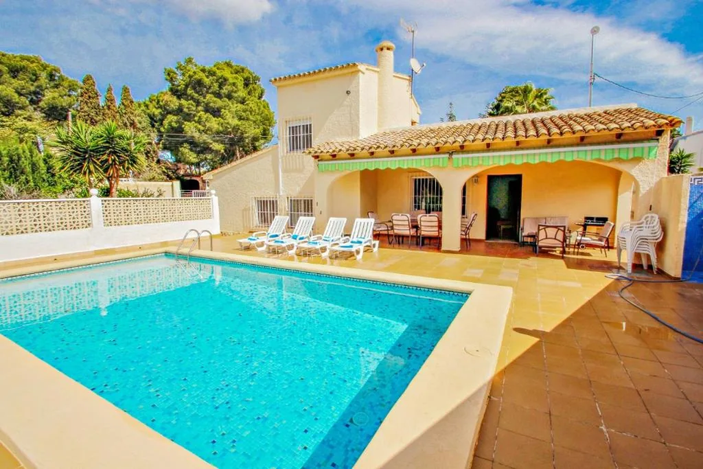 Villa con piscina privata — Linea - sea view villa with private pool in Teulada