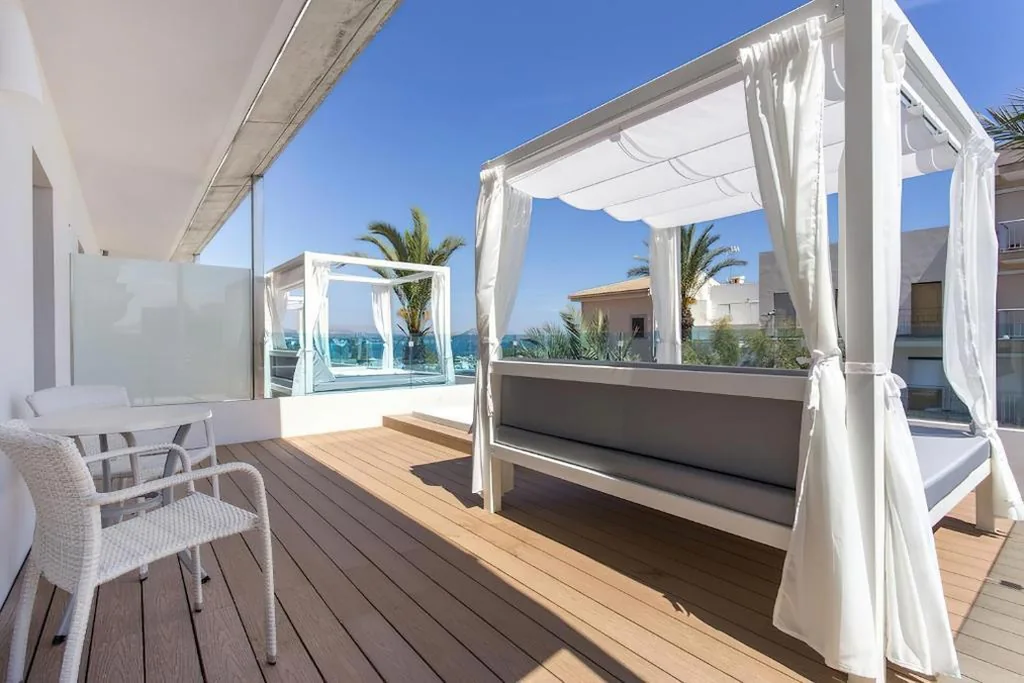 Tweepersoonskamer Deluxe met bubbelbad en uitzicht op zee — Llaut Boutique Hotel