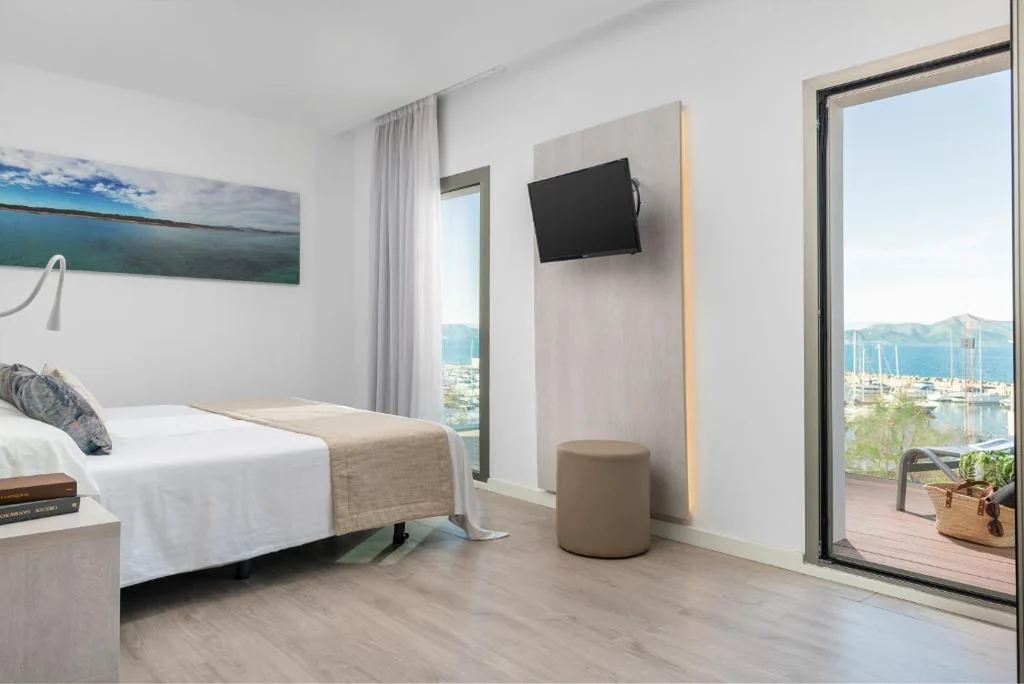 Tweepersoonskamer Superior met uitzicht op zee — Llaut Boutique Hotel
