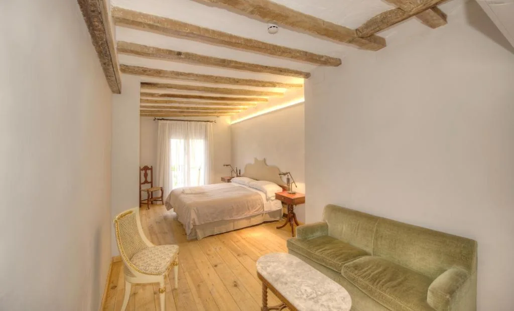 Suite Superior — Lo Palauet de la Muralla