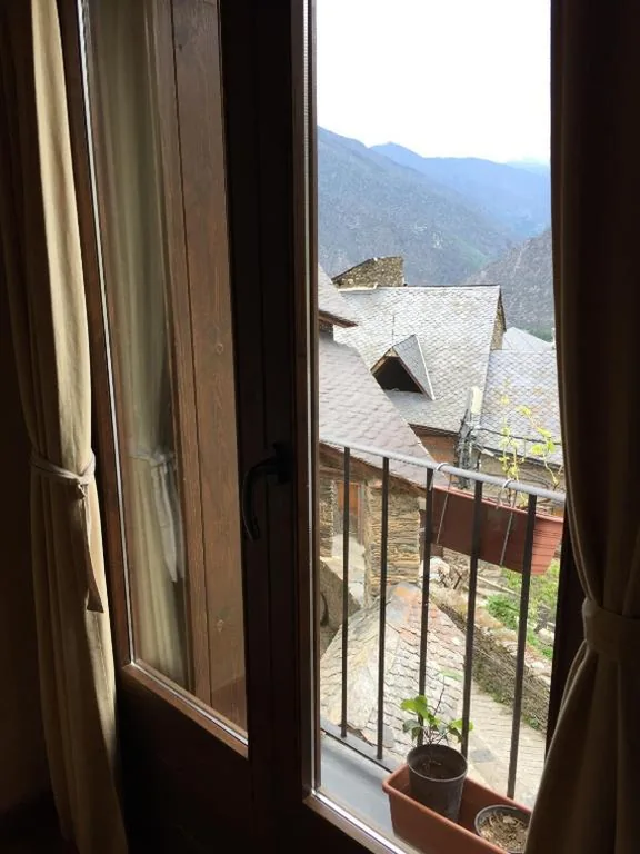 Standard Double Room with Spa Access — Lo Paller de Roc
