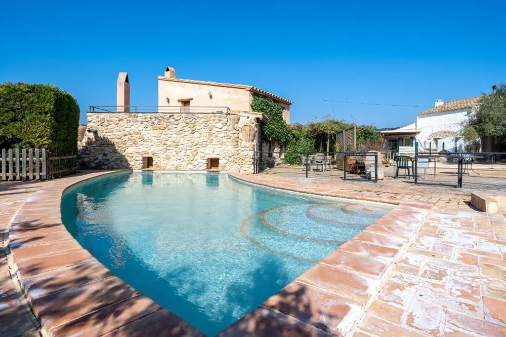 Villa con vistas al jardín — Lo paller
