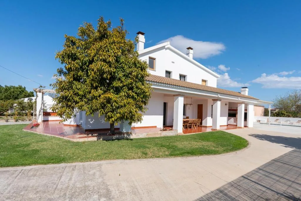 Casa de 4 dormitorios — Lo Ribé - Casa gran amb Piscina a la vora del riu Ebre