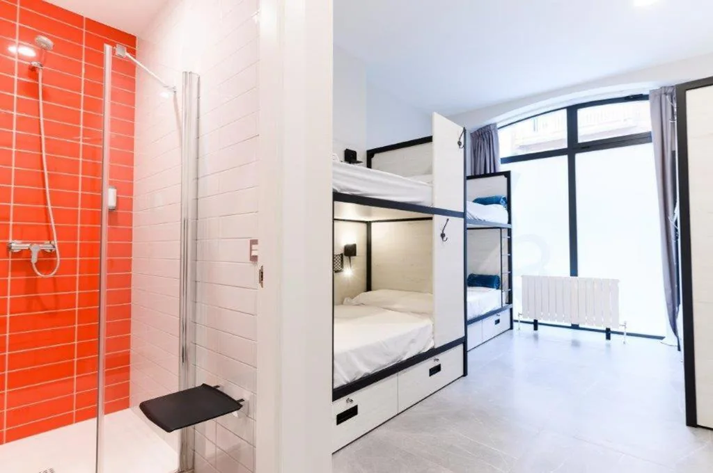 Habitación Familiar Estándar — LOGUNE ROOMS