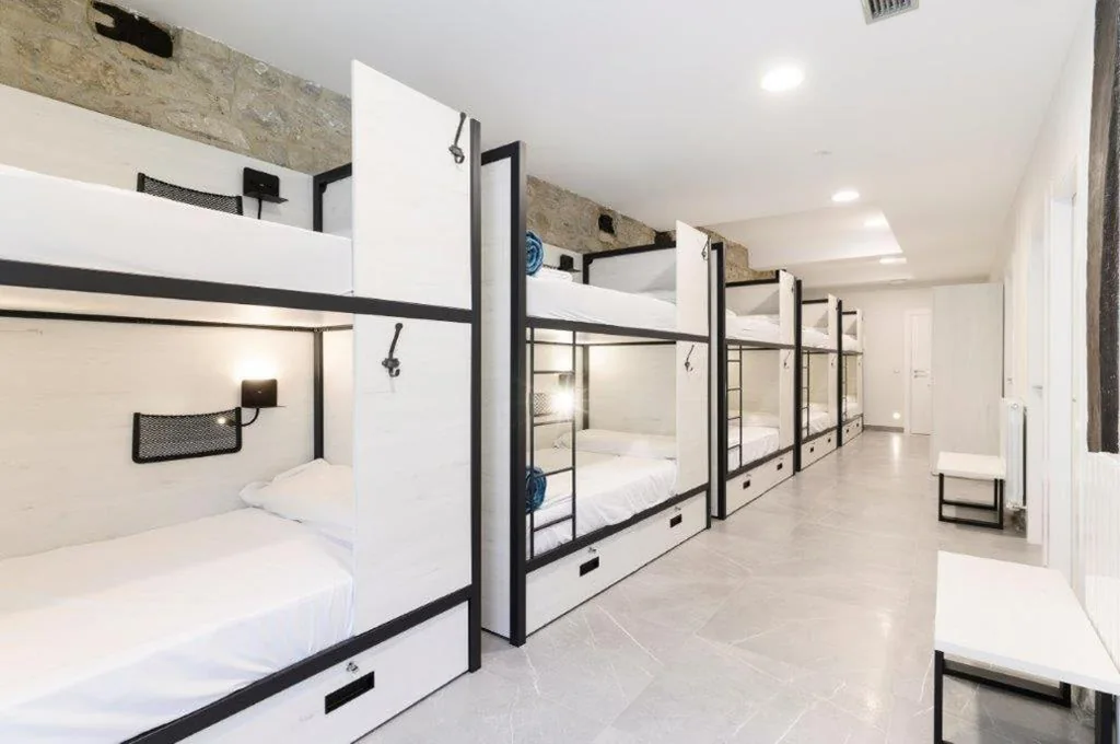 Habitación Familiar Estándar — LOGUNE ROOMS