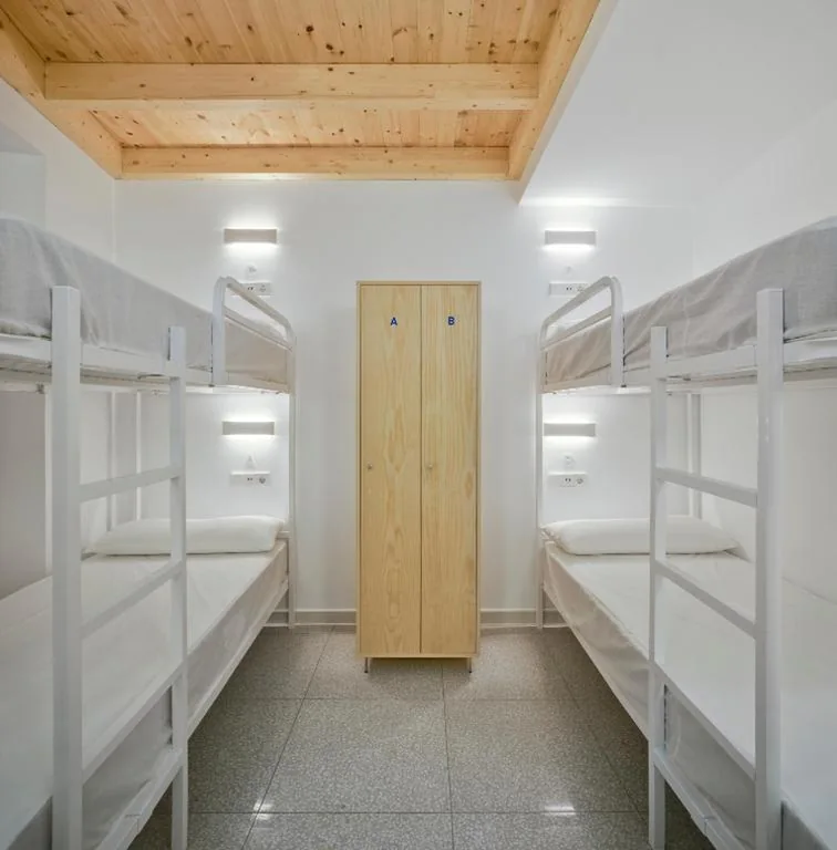 Dormitorio misto con 6 letti — Loop INN Hostel Cartagena