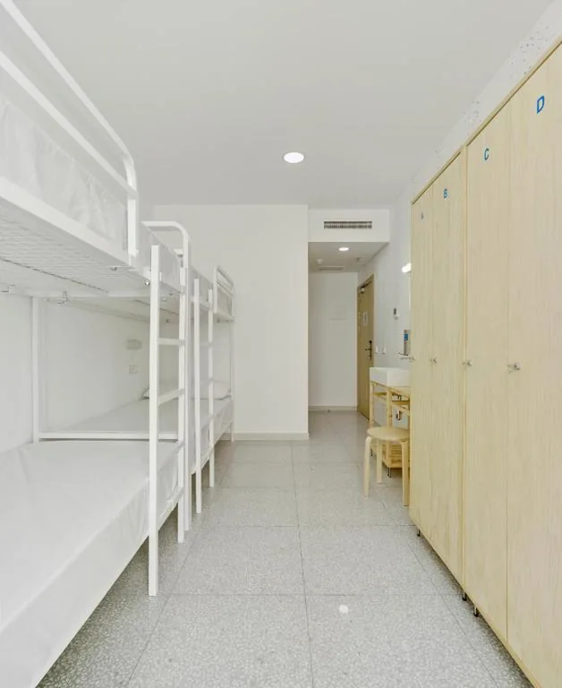 Camera quadrupla con bagno privato — Loop INN Hostel Cartagena