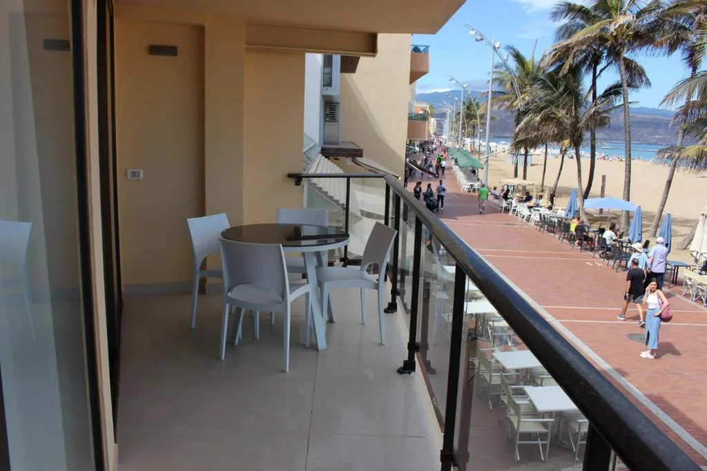 Lord Nelson Las Canteras 2