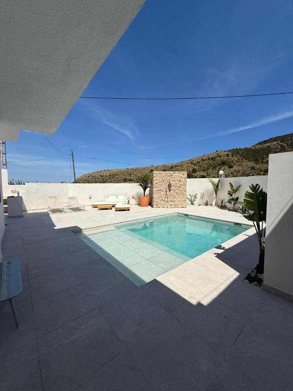 Los Chopos, Tranquil Rural Paradise with Private Pool & Outdoor kitchen