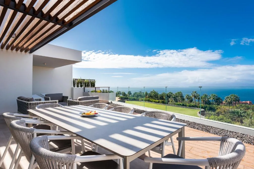 Suite de 2 dormitorios con vistas al mar — Los Jardines de Abama Suites & Villas