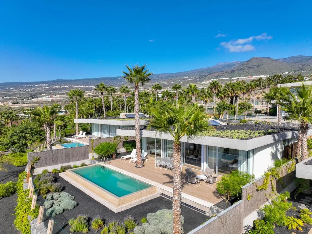 Villa de tres dormitorios con vistas al mar y piscina privada — Los Jardines de Abama Suites & Villas