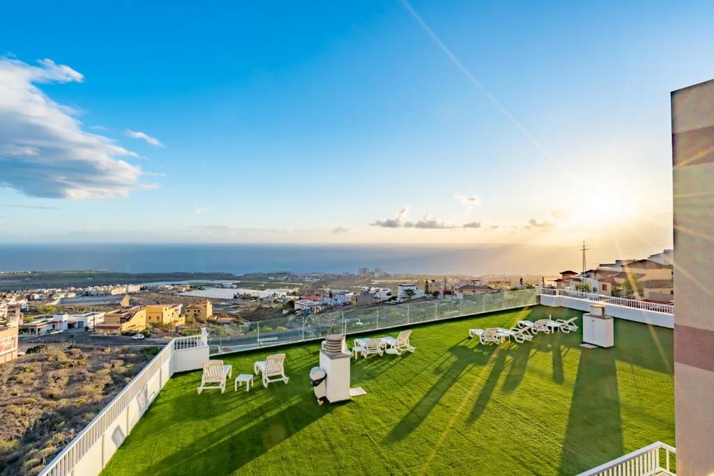 Superior Apartment mit 2 Schlafzimmern — Los Menores Sea View