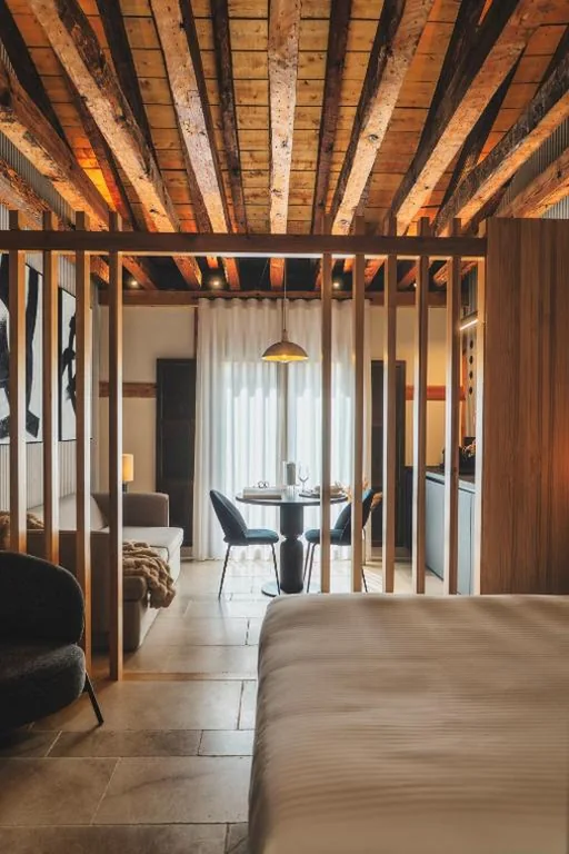 Suite Superior — LOS MERCADERES Balneum Suites