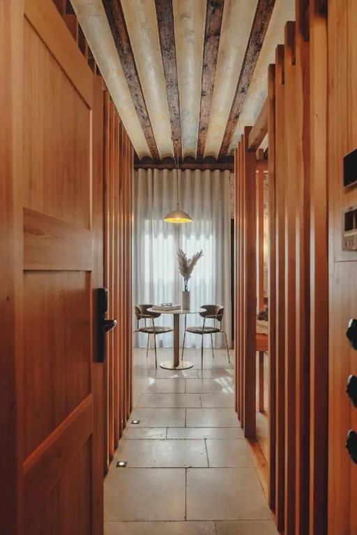 Suite Superior — LOS MERCADERES Balneum Suites