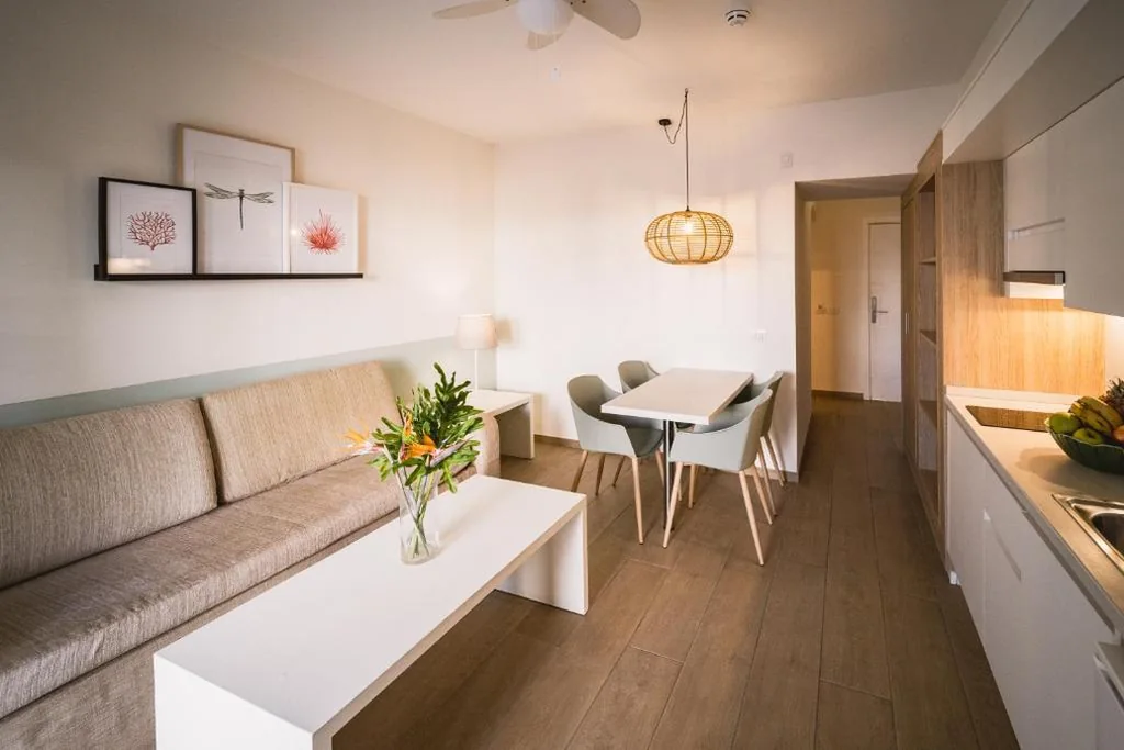 シルバー2ベッドルームアパートメント（プールなし・6名） — Los Olivos Beach Resort