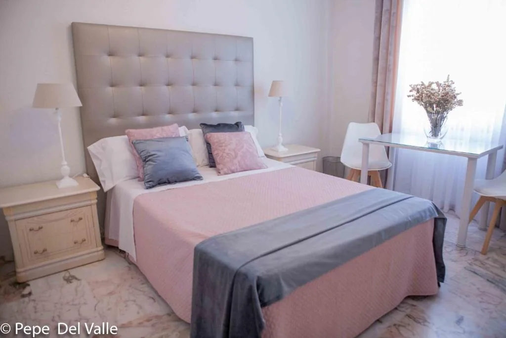 Habitación Deluxe - 1 cama grande — Los patios “ El Carmen”