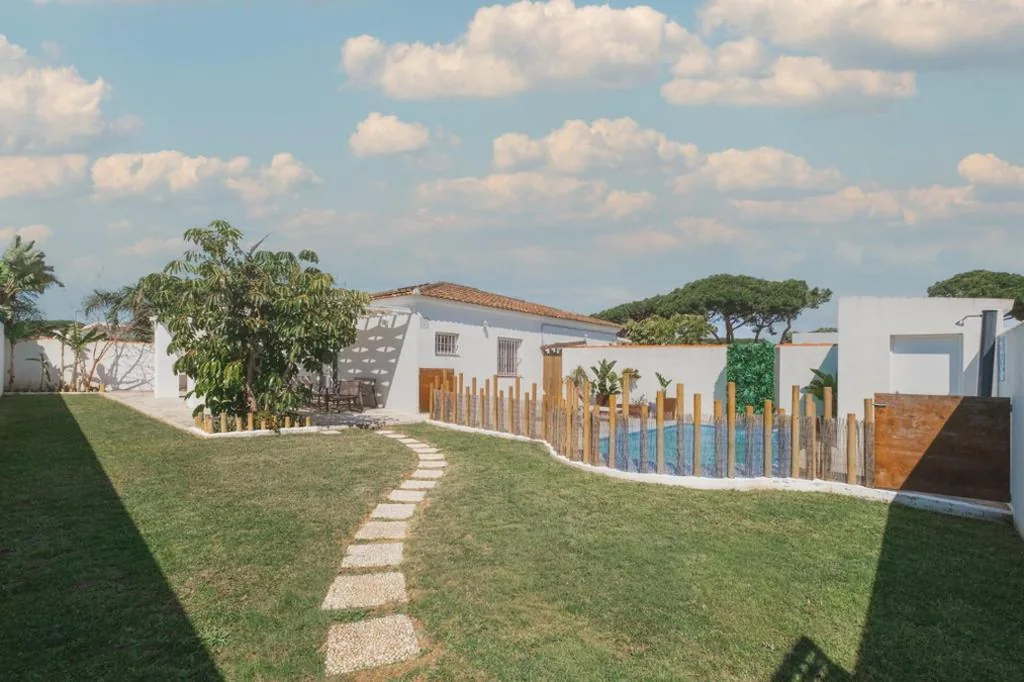Villa Deluxe — LOS PINARES Y LAS PALAPAS