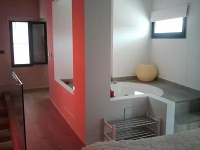 LOS PUENTES casa con jacuzzi para 2 — foto 10