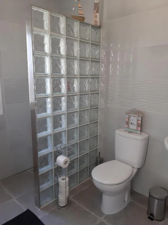 Quarto Duplo Deluxe com duche — Los Torres Casa Lindsay