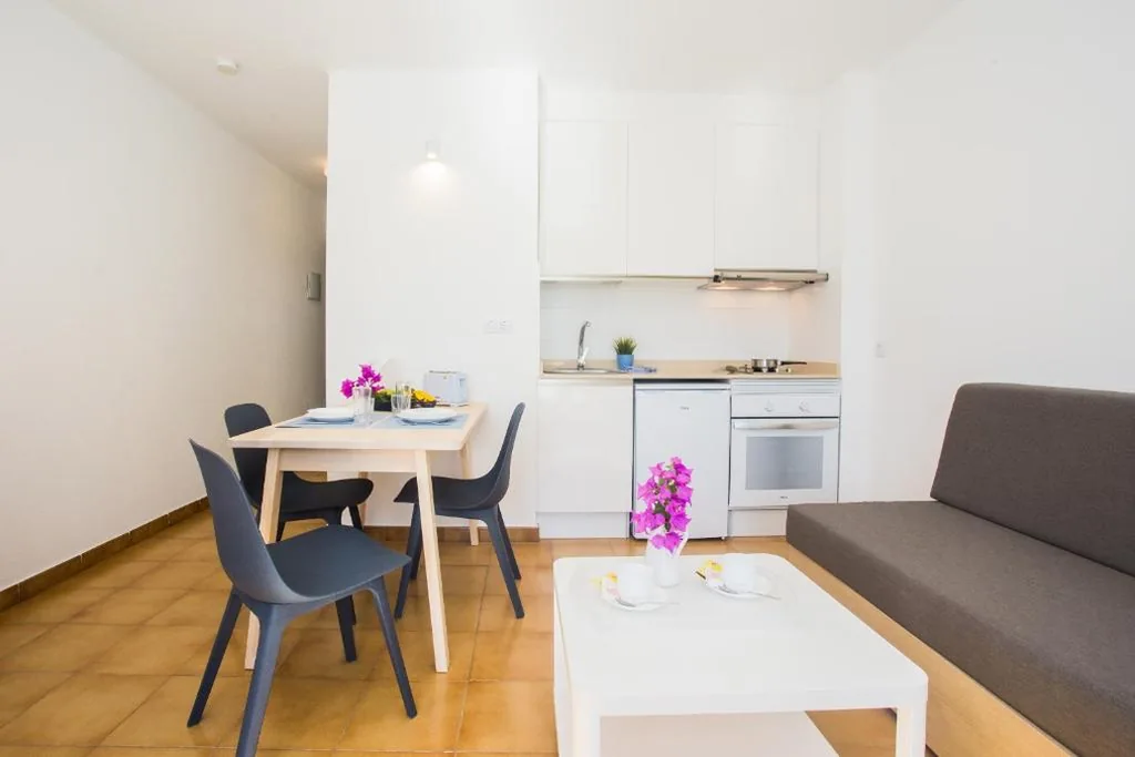 Apartment mit Poolblick — Los Tulipanes