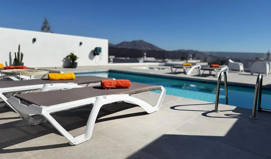 Villa con vista sul mare — Lovely Casa Deseada, heated pool, jacuzzi, BBQ, ping pong table