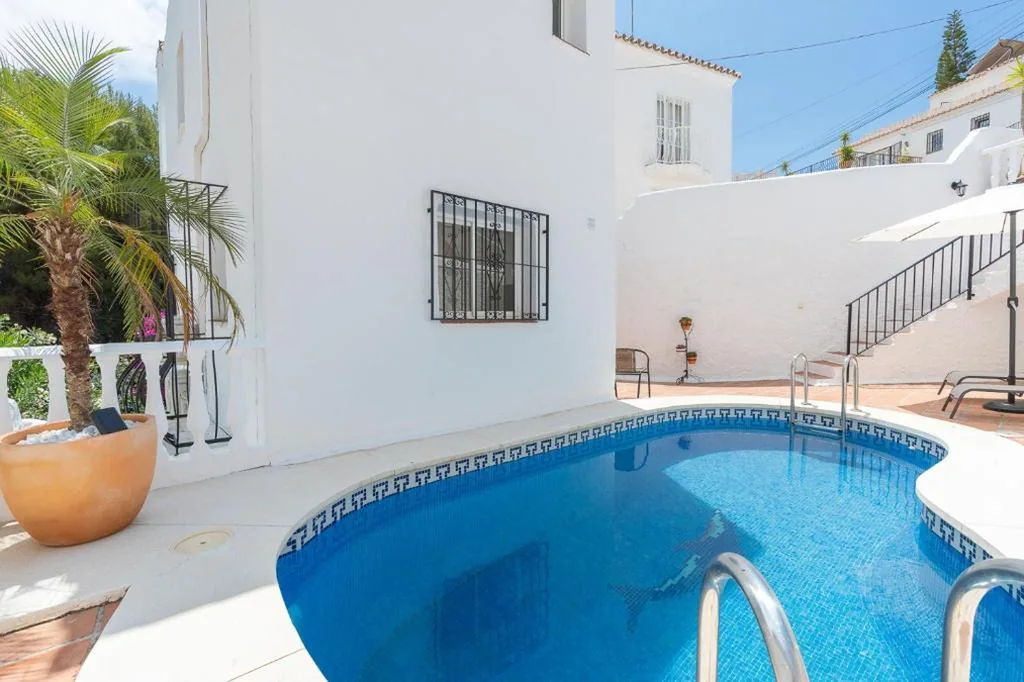 Tweepersoonskamer met uitzicht op het park — Lovely house with private pool in Burriana!