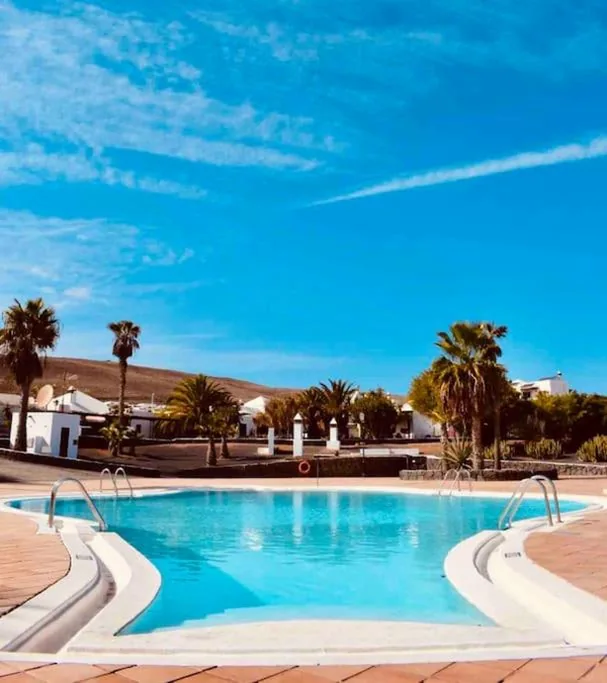 Casa de 2 dormitorios — Lovely Villa Atienza 99, private hot tub, communal pool