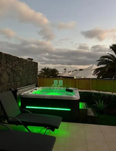 Lovely Villa Atienza 99, private hot tub, communal pool — foto 7