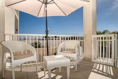 Luminosa vivienda vacacional con vista a la piscina — foto 7