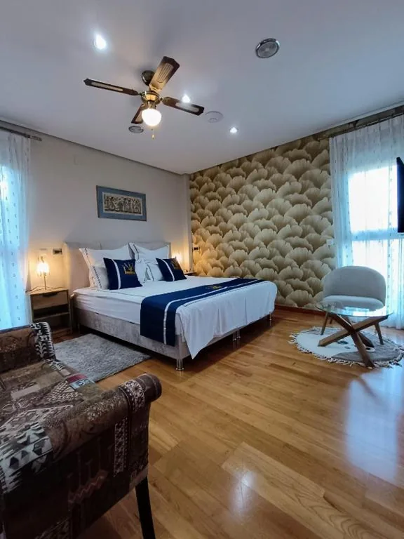 Standard Double Room — Lushville - Luxurious Villa with Pool in Valencia