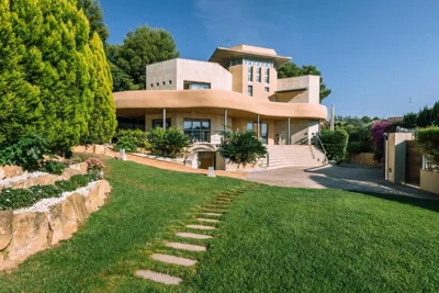 Lushville - Luxurious Villa with Pool in Valencia — photo 3