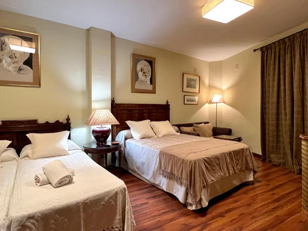 Quarto Quádruplo — LUX San Miguel