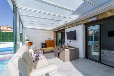 Luxe villa met verwarmd zwembad — foto 6